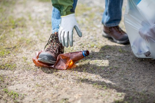 Commercial waste management services by Handy Rubbish UK